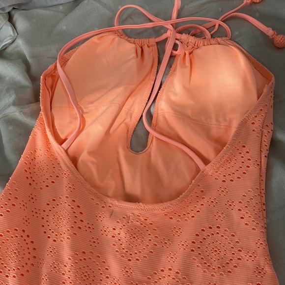 Aerie medium sherbet orange crochet one piece with keyhole neck and halter top - Picture 3 of 4